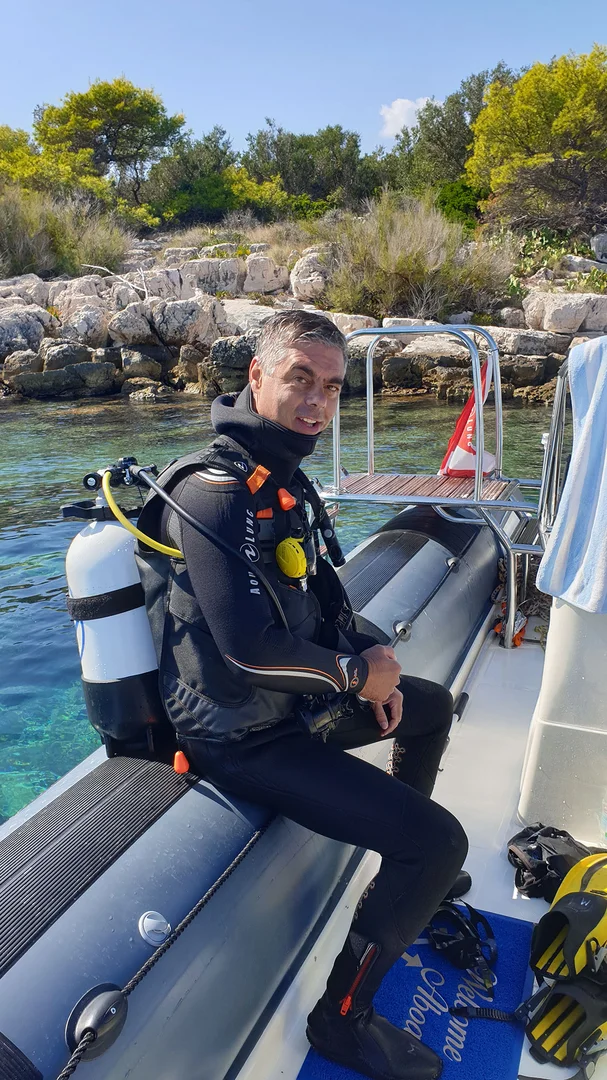 Boat Diver