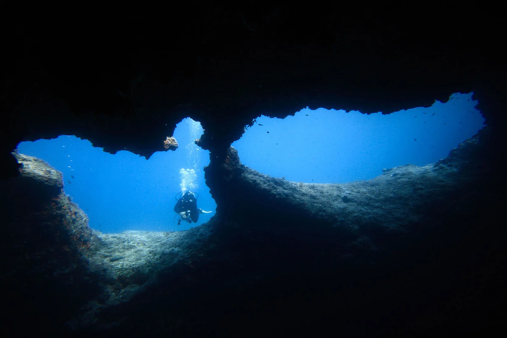 Long Cave — dive site